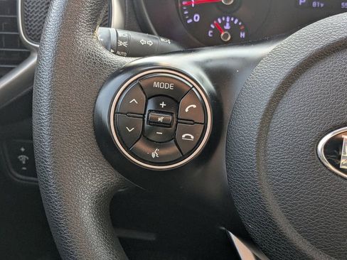 Used 2020 Kia Soul S FWD image 21