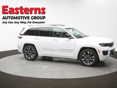 Used 2022 Jeep Grand Cherokee Overland AWD/4WD image 51