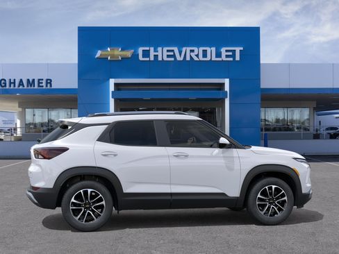 New 2026 Chevrolet TrailBlazer LT w/ Driver Confidence Package FWD image 29