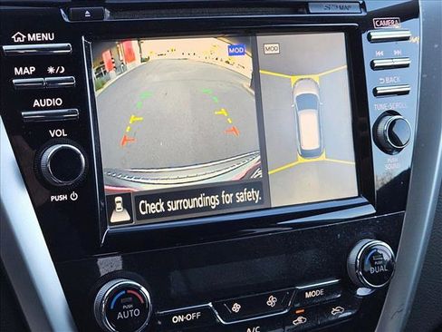 Used 2018 Nissan Murano SL w/ Moonroof Package image 13