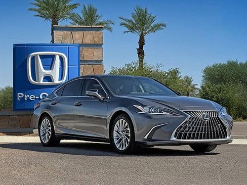 Used 2022 Lexus ES 350 Luxury w/ Accessory Package image 3