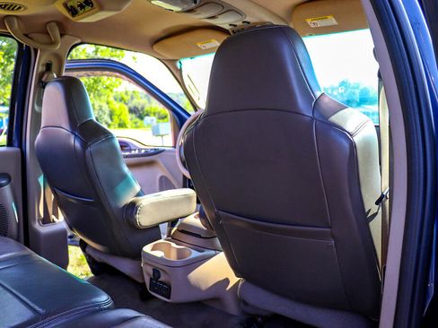 Used 2003 Ford Excursion Eddie Bauer image 33