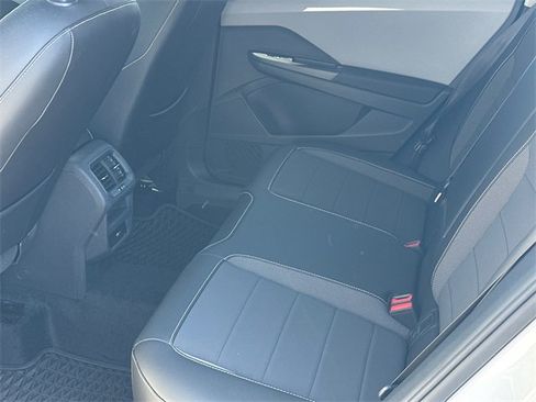 Used 2022 Volkswagen Taos SE image 11