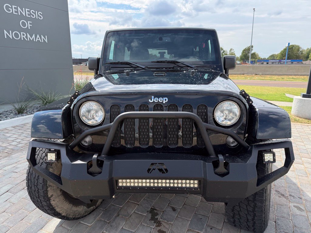 Used 2015 Jeep Wrangler Unlimited Rubicon w/ Connectivity Group AWD/4WD image 8