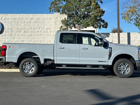 New 2026 Ford F250 Lariat w/ FX4 Off-Road Package image 3