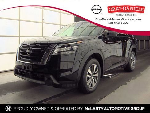 Certified 2025 Nissan Pathfinder SL w/ Cargo Package FWD image 1