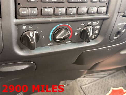 Used 2000 Ford F150 Harley-Davidson image 28