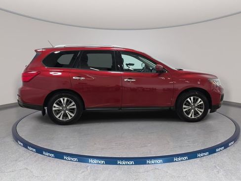 Used 2017 Nissan Pathfinder SL w/ SL Premium Package image 5