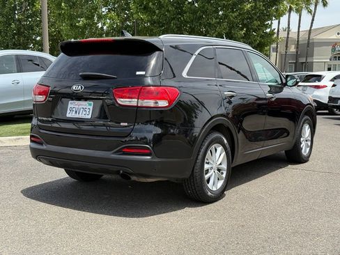 Used 2018 Kia Sorento FWD image 7