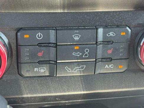 Used 2019 Ford F150 XLT w/ Equipment Group 302A Luxury AWD/4WD image 19