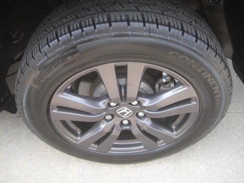 Used 2017 Honda Ridgeline Sport image 11