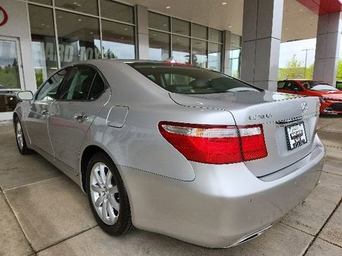 Used 2008 Lexus LS 460 RWD image 8
