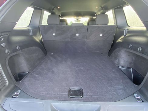 Used 2020 Jeep Grand Cherokee Laredo image 9