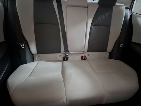 Used 2020 Toyota Corolla LE FWD image 31