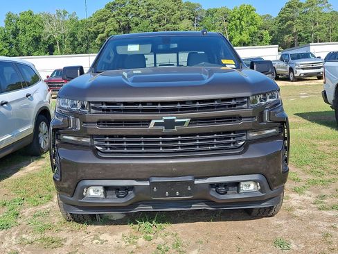 Used 2021 Chevrolet Silverado 1500 RST w/ Convenience Package II AWD/4WD image 2