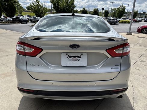Used 2013 Ford Fusion SE FWD image 22
