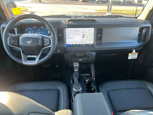 New 2025 Ford Bronco Badlands w/ Sasquatch Package image 15