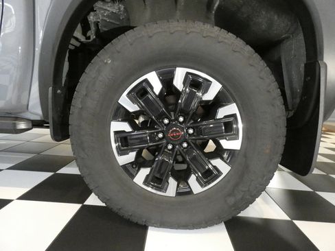 Used 2023 Nissan Frontier PRO-4X w/ Pro Convenience Package image 7