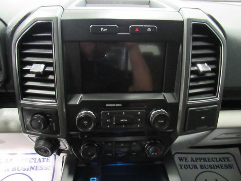 Used 2018 Ford F150 XLT w/ Equipment Group 301A Mid AWD/4WD image 38