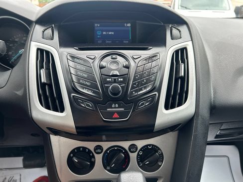 Used 2014 Ford Focus SE w/ SE Sport Package FWD image 24
