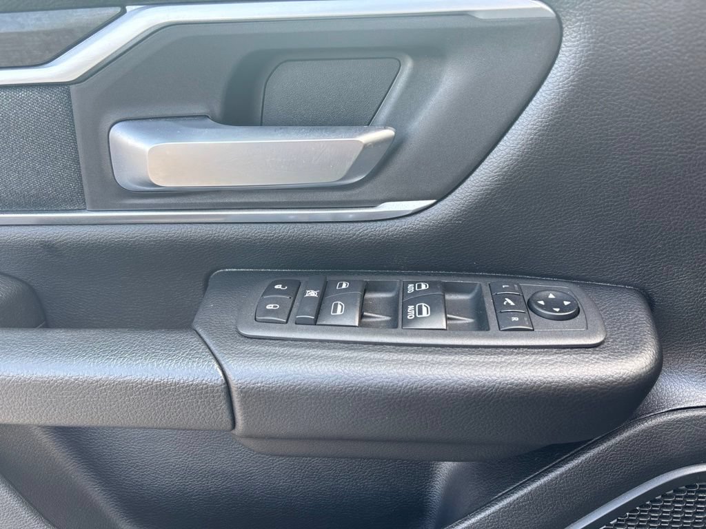 Used 2021 RAM 1500 Big Horn RWD image 35
