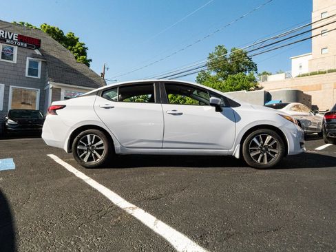 Used 2025 Nissan Versa SV w/ Trunk Package FWD image 2