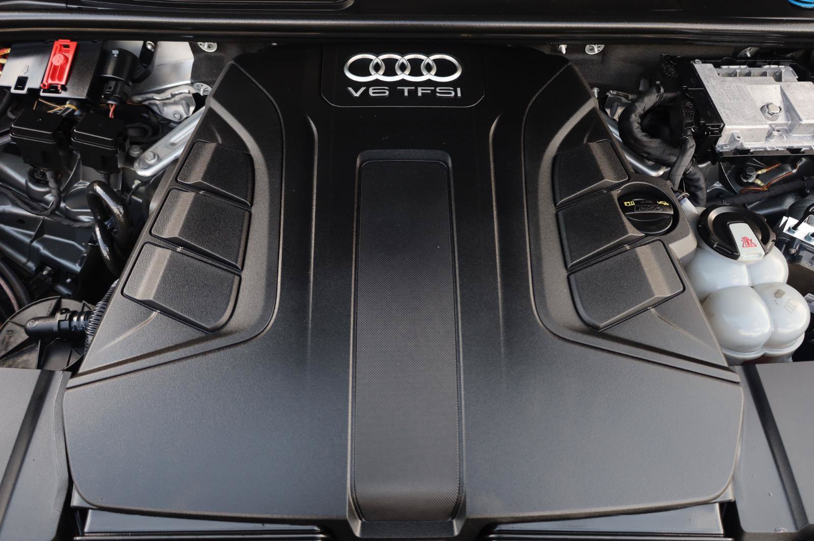 Used 2018 Audi Q7 3.0T Prestige AWD/4WD image 12