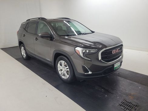 Used 2019 GMC Terrain SLE w/ Driver Convenience Package FWD image 13
