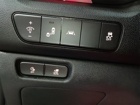 Used 2021 Kia Niro EX Premium w/ Cold Weather Package image 12