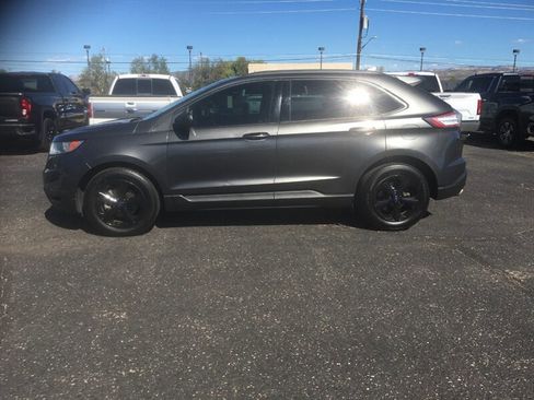 Used 2017 Ford Edge SE w/ Cargo Accessory Package image 5