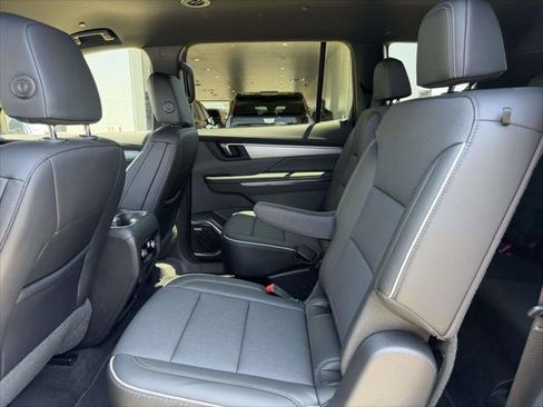 Used 2026 Buick Enclave Preferred w/ Power Package AWD/4WD image 15