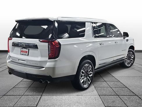 Used 2023 GMC Yukon XL Denali Ultimate w/ LPO, Floor Liner Package image 4