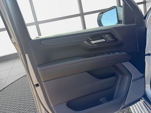 Used 2025 GMC Yukon AT4 Ultimate w/ LPO, Illumination Package AWD/4WD image 43