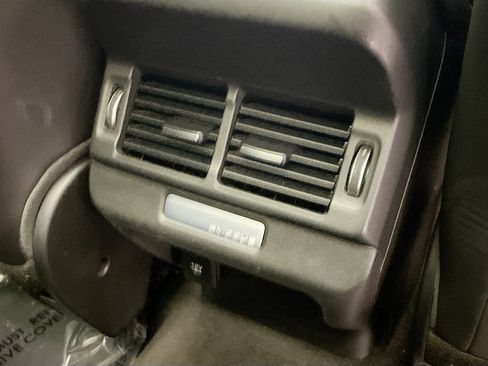 Used 2020 Land Rover Range Rover Evoque SE image 17