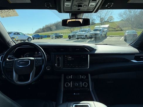 Used 2022 GMC Yukon XL Denali image 6