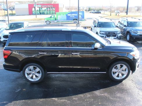 Used 2023 Ford Expedition Platinum image 8