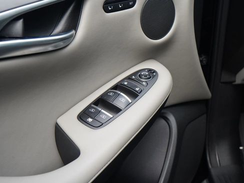 Used 2025 INFINITI QX50 Luxe AWD/4WD image 22
