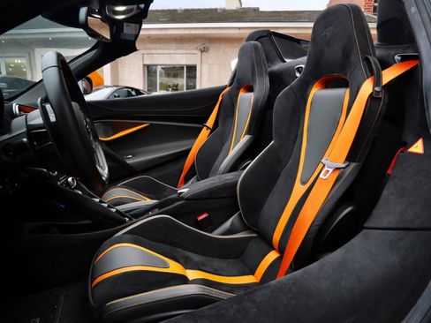 Used 2022 McLaren 720S Performance image 26