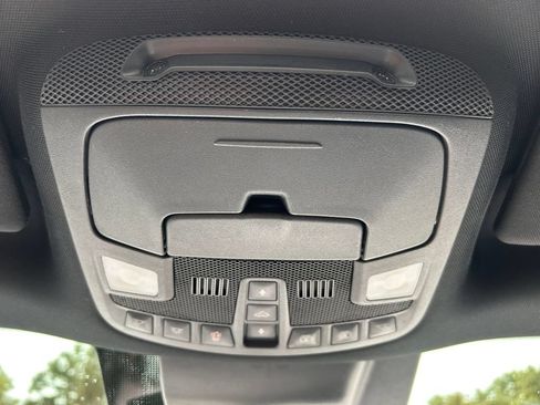 Used 2020 Ford Expedition XLT w/ Equipment Group 202A AWD/4WD image 29