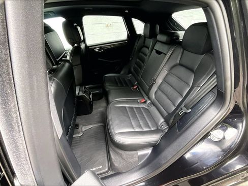 Certified 2022 Porsche Macan GTS AWD/4WD image 22