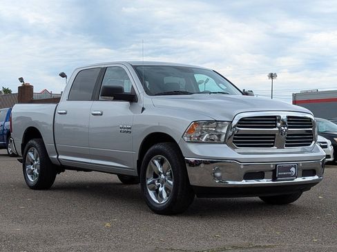 Used 2017 RAM 1500 Big Horn AWD/4WD image 5