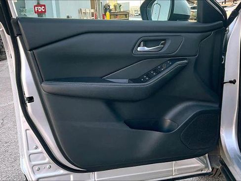 Certified 2024 Nissan Rogue SV image 20