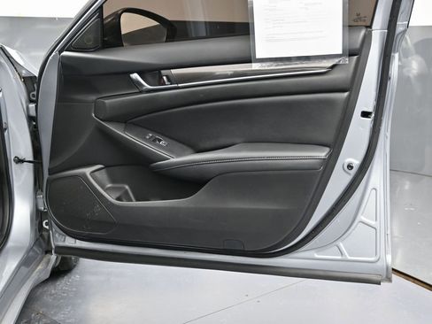 Used 2021 Honda Accord Sport image 35