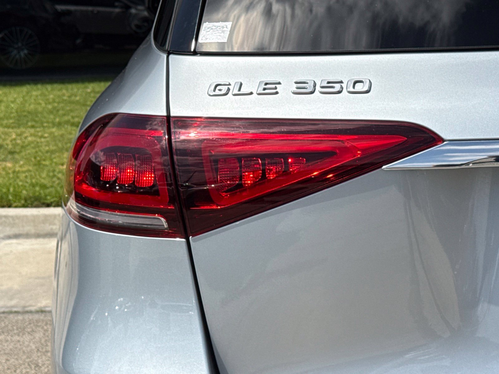 Used 2023 Mercedes-Benz GLE 350 4MATIC image 11