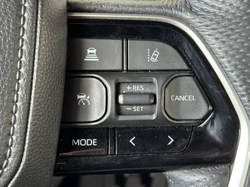 Used 2025 Toyota Tundra Capstone AWD/4WD image 37