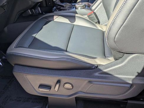 New 2025 Ford Bronco Outer Banks image 4