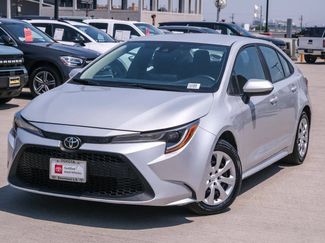 Certified 2022 Toyota Corolla LE image 1