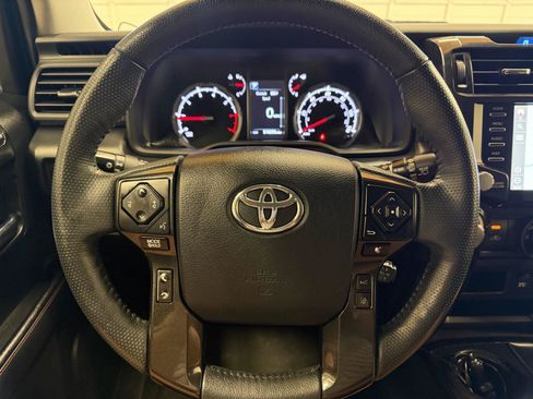 Used 2023 Toyota 4Runner TRD Off-Road Premium AWD/4WD image 15