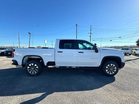 New 2025 Chevrolet Low Cab Forward 5500XD RWD image 8