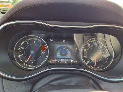 Used 2023 Jeep Cherokee Altitude Lux image 74